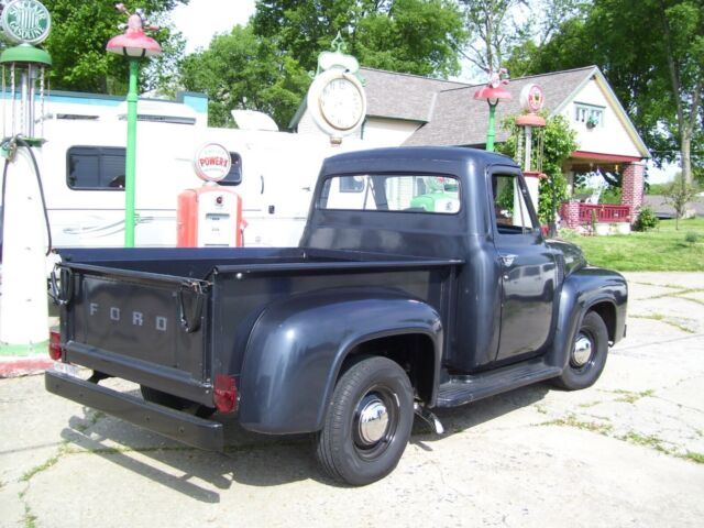 1953 Ford F-100
