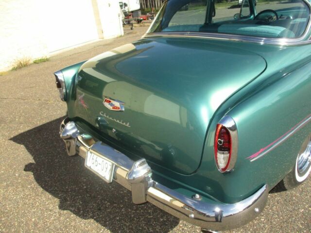 1954 Green Chevrolet Bel Air/150/210 --