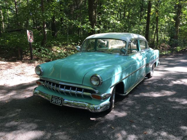1954 Green Chevrolet Bel Air/150/210 Sedan