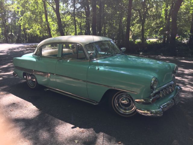 1954 Green Chevrolet Bel Air/150/210 Sedan