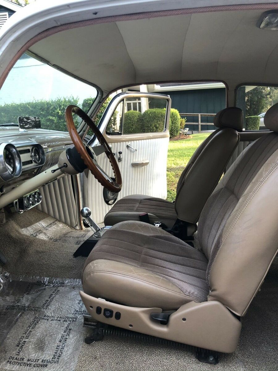 1954 White Chevrolet Bel Air Coupe