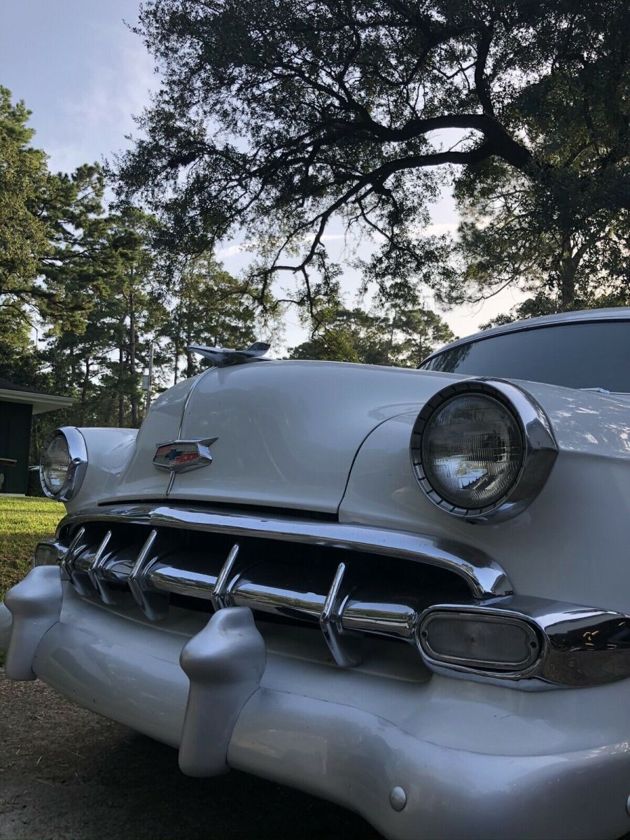 1954 White Chevrolet Bel Air Coupe