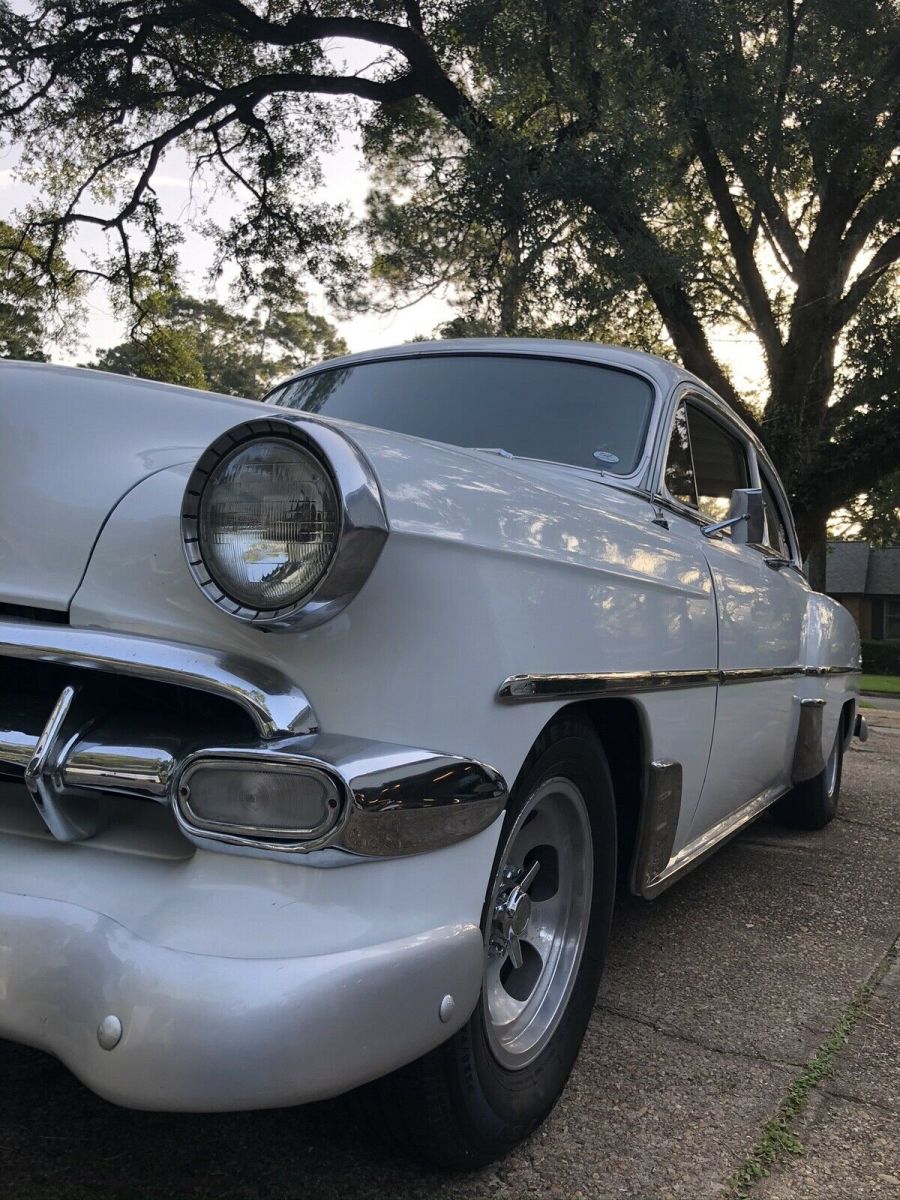 1954 White Chevrolet Bel Air Coupe