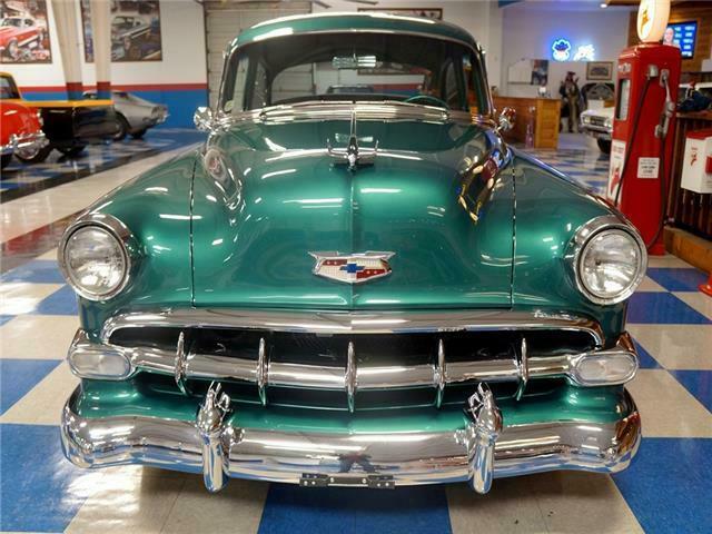 1954 Green Chevrolet Bel Air/150/210 --