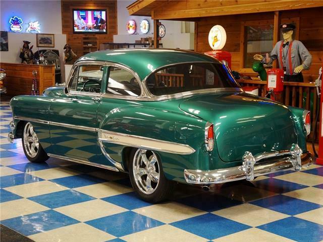 1954 Green Chevrolet Bel Air/150/210 --