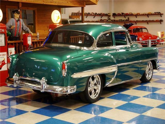 1954 Green Chevrolet Bel Air/150/210 --