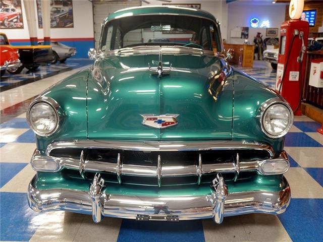 1954 Green Chevrolet Bel Air/150/210 --