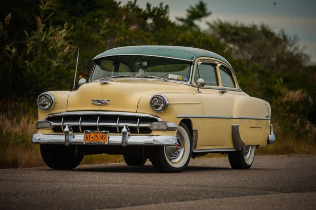 1954 Fiesta Cream Chevrolet Bel Air/150/210 Coupe
