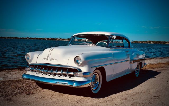 1954 White Chevrolet Bel Air/150/210 Coupe