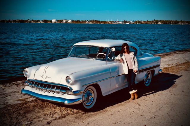 1954 White Chevrolet Bel Air/150/210 Coupe