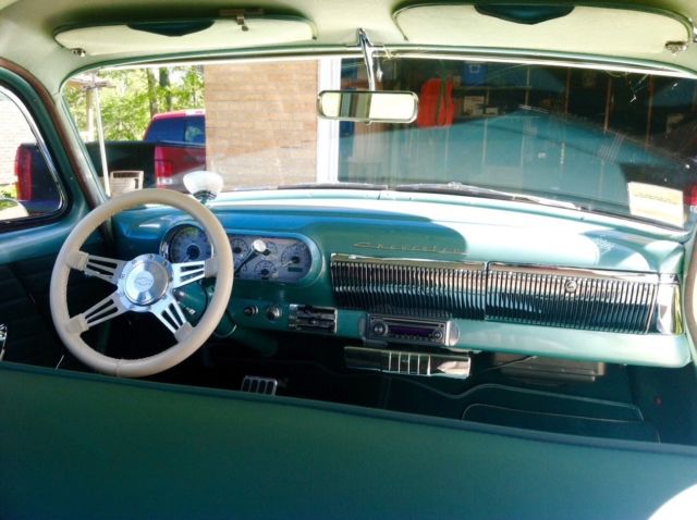 1954 Pearl Yellow/Pearl Green Chevrolet Bel Air/150/210 Sedan