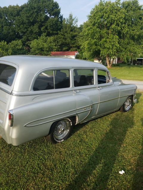 1954 Silver Chevrolet Bel Air/150/210 wagon