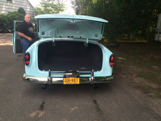 19540000 Lt. Green & White Chevrolet Bel Air/150/210 Coupe