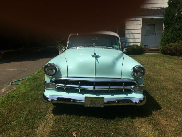 1954 Lt. Green & White Chevrolet Bel Air/150/210 Coupe