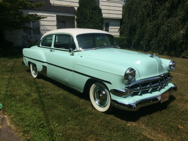 1954 Lt. Green & White Chevrolet Bel Air/150/210 Coupe