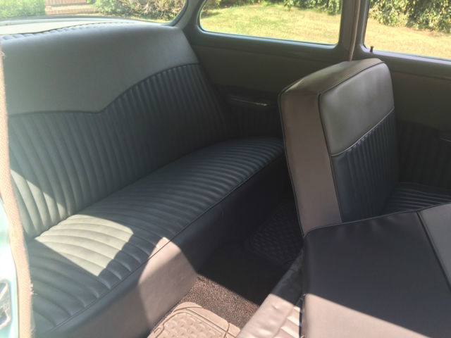 1954 Lt. Green & White Chevrolet Bel Air/150/210 Coupe