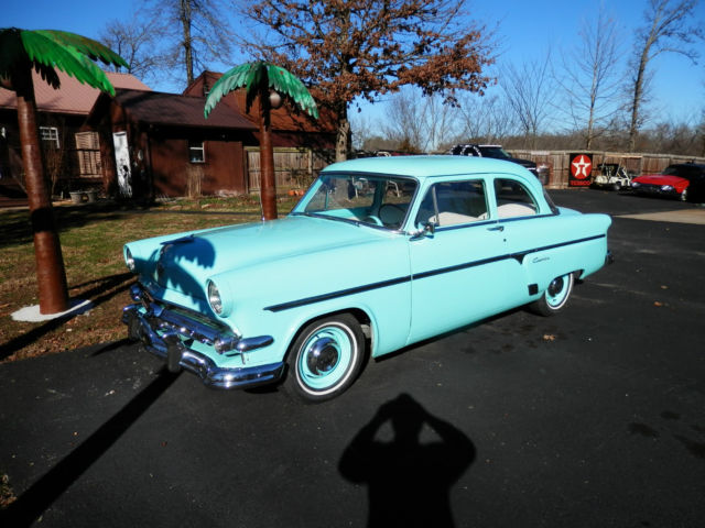 1954 Blue Ford Fairlane Coupe
