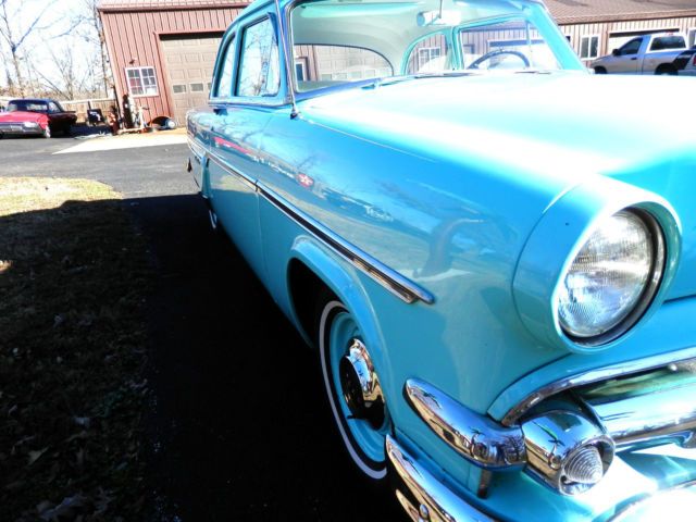 1954 Blue Ford Fairlane Coupe