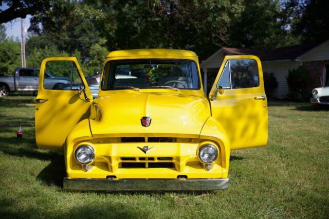 1954 Yellow Ford F-100