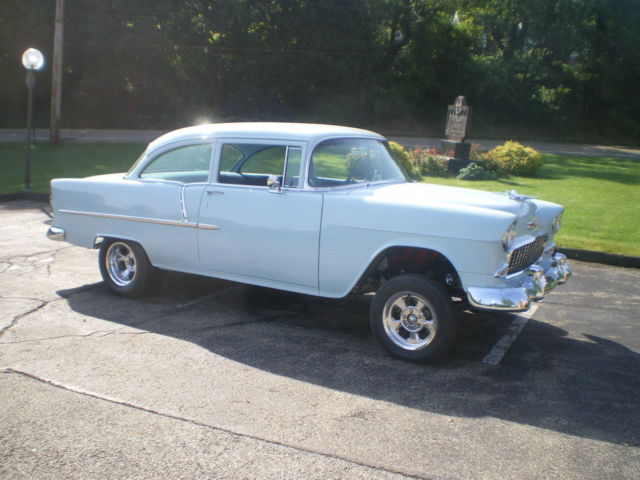 1955 blue Chevrolet Bel Air/150/210 Sedan