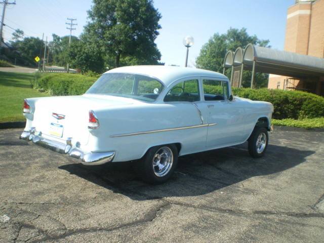 1955 blue Chevrolet Bel Air/150/210 Sedan