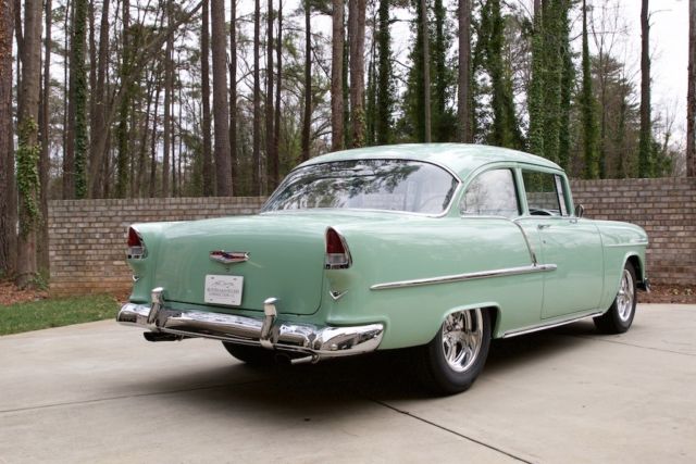 1955 Sea Mist Green Chevrolet Bel Air/150/210 Sedan