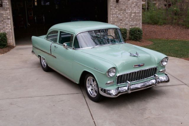 1955 Sea Mist Green Chevrolet Bel Air/150/210 Sedan