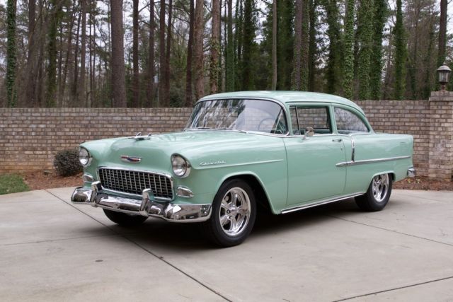 1955 Sea Mist Green Chevrolet Bel Air/150/210 Sedan