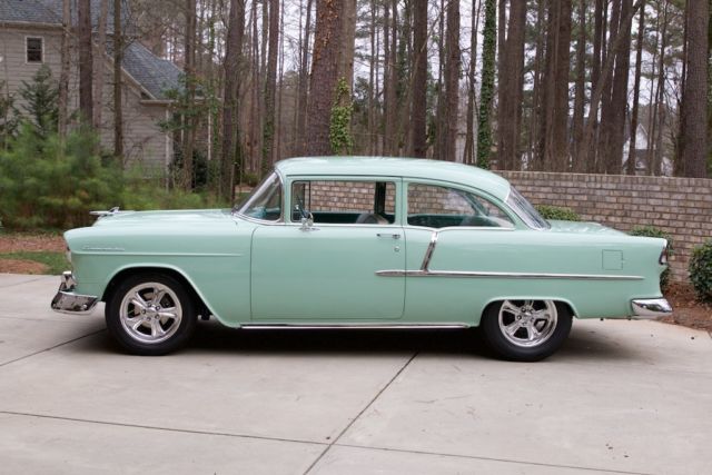 1955 Sea Mist Green Chevrolet Bel Air/150/210 Sedan