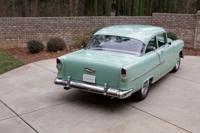 1955 Sea Mist Green Chevrolet Bel Air/150/210 Sedan