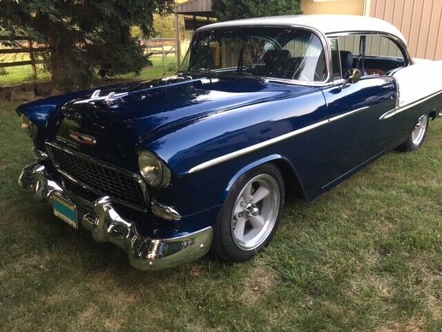 1955 blue/white Chevrolet Bel Air/150/210 Sedan