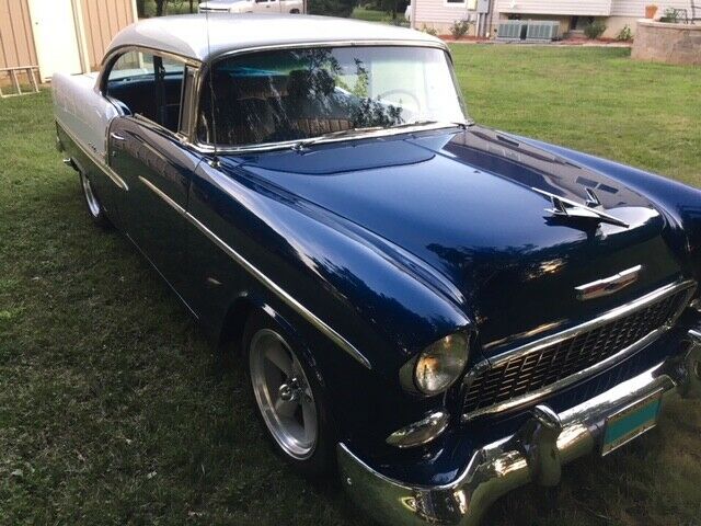 1955 blue/white Chevrolet Bel Air/150/210 Sedan