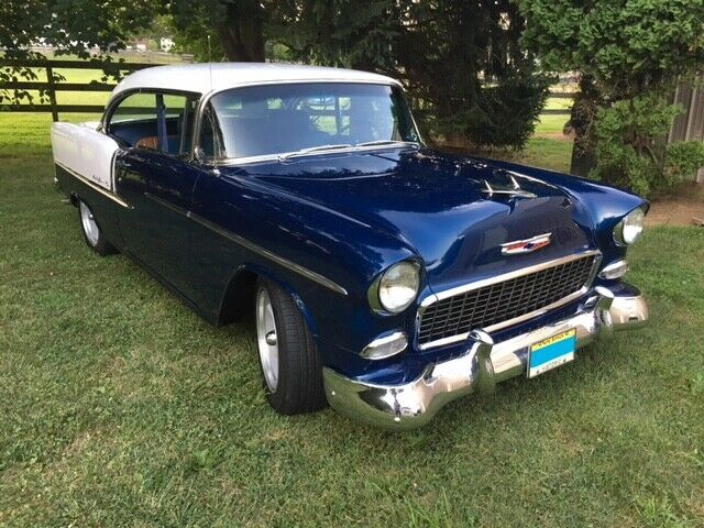 1955 blue/white Chevrolet Bel Air/150/210 Sedan