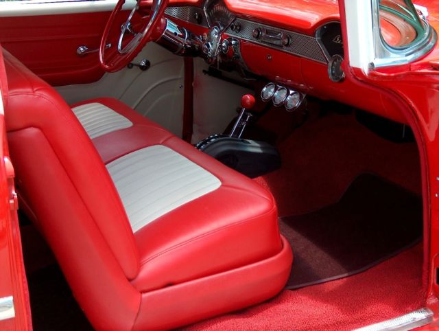 1955 RED / WHITE Chevrolet Bel Air/150/210 2 DOOR POST COUPE