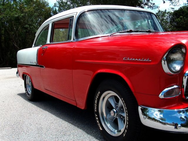 1955 RED / WHITE Chevrolet Bel Air/150/210 2 DOOR POST COUPE