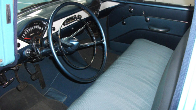 1955 White/Gray Chevrolet Bel Air/150/210 Sedan