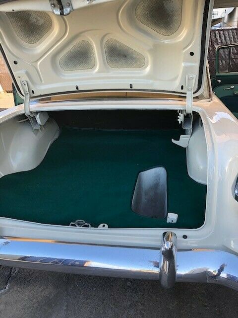 1955 Green Chevrolet Bel Air/150/210 Sedan