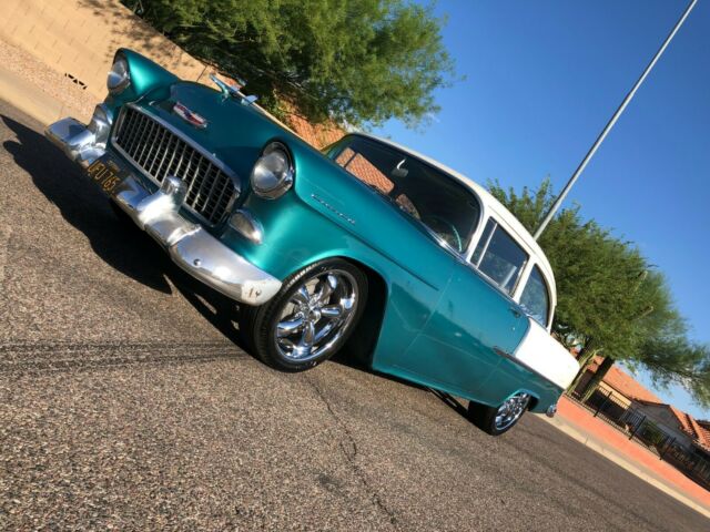 1955 Green Chevrolet Bel Air/150/210 Sedan