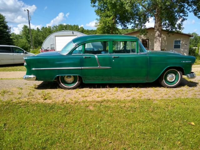 1955 Green Chevrolet Bel Air/150/210 Sedan