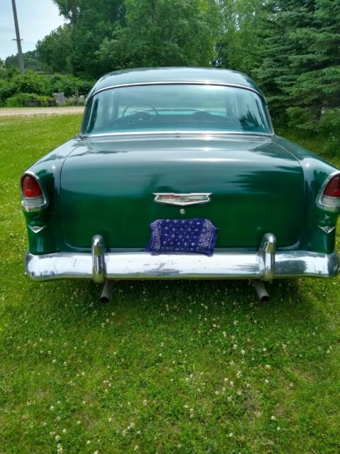 1955 Green Chevrolet Bel Air/150/210 Sedan
