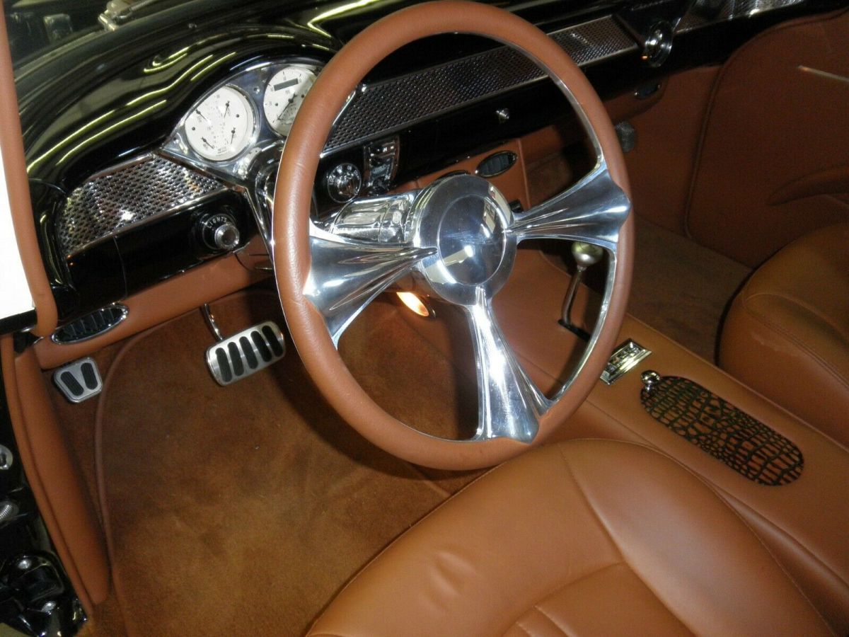 1955 Black/White Chevrolet Bel Air/150/210 Coupe