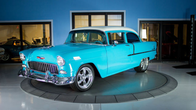 1955 -- Chevrolet Bel Air/150/210 Hardtop