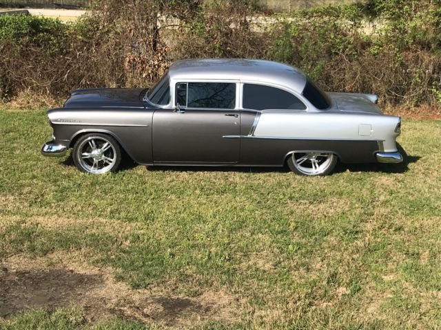 1955 Gray/Silver Chevrolet Bel Air/150/210 Sedan