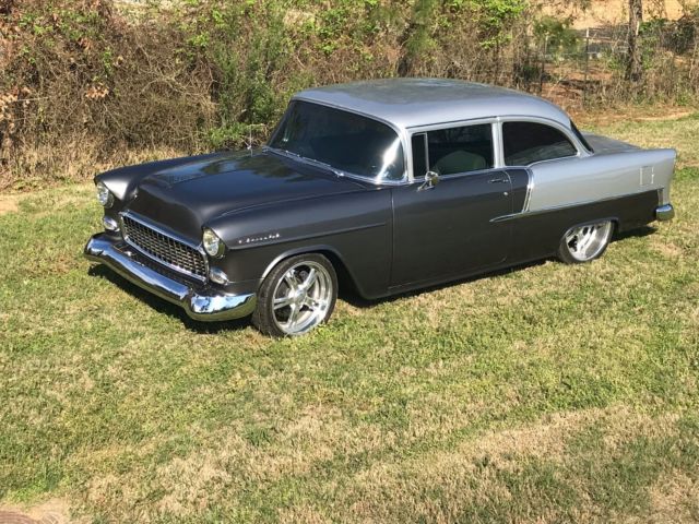 1955 Gray/Silver Chevrolet Bel Air/150/210 Sedan