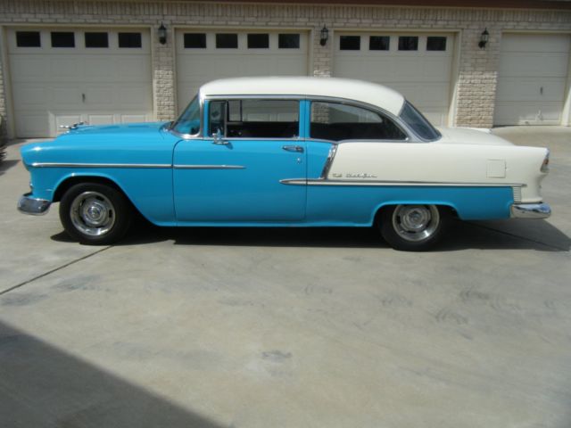1955 Blue Chevrolet Bel Air/150/210 Sedan