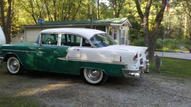 1955 Green Chevrolet BELAIR Sedan