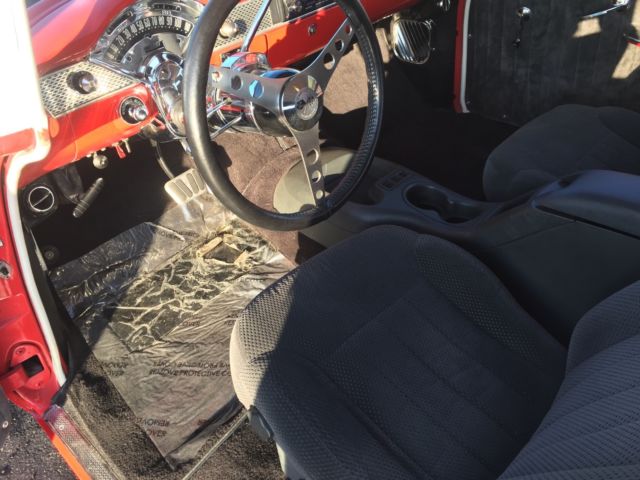 1955 RED/WHITE Chevrolet Bel Air/150/210 2 DOOR