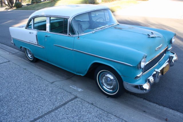 1955 Regal Torquoise Green / India Ivory Chevrolet Bel Air/150/210 Sedan
