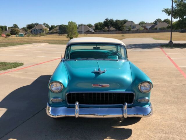 1955 Regal Turquoise / India beige Chevrolet Bel Air/150/210 Coupe