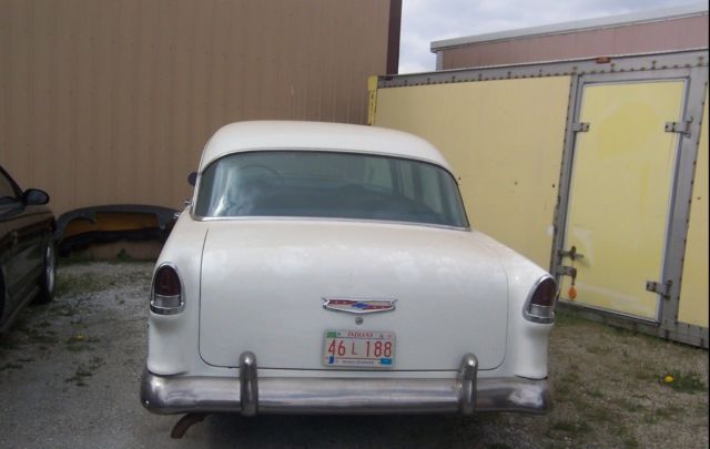 1955 Green/white Chevrolet Bel Air/150/210 4 dr sedan